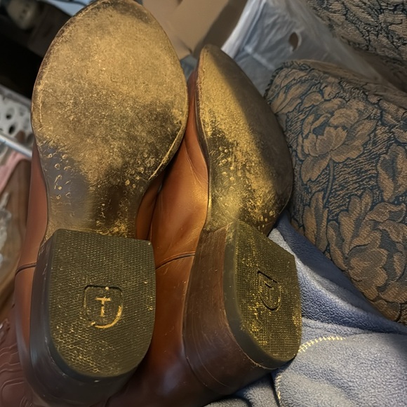 Tecovas HAZELNUT Brown and Accessories - Picture 12 of 12